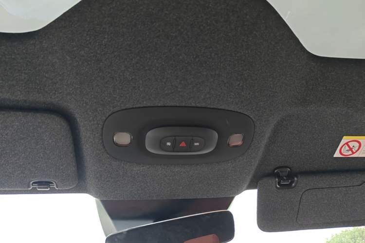Used Xiaomi Auto SU7 2024 Rear-Drive Long-Range Intelligent Driving Version Headliner