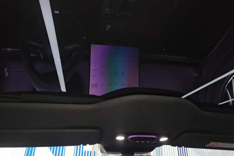 Used Xiaomi Auto SU7 2024 Rear-Drive Long-Range Intelligent Driving Version Headliner