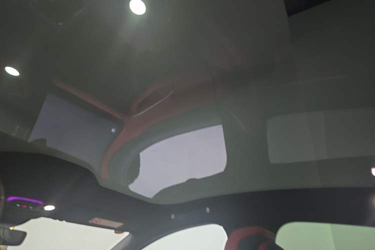 Used Xiaomi Auto SU7 2024 Four-Wheel Drive Ultra-Long Range Advanced Intelligent Driving Max Edition Headliner