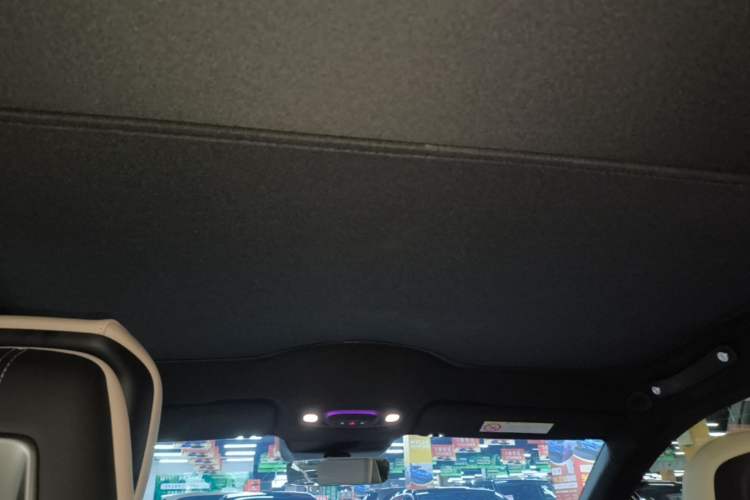 Used Xiaomi Auto SU7 2024 Four-Wheel Drive Ultra-Long Range Advanced Intelligent Driving Max Edition Headliner