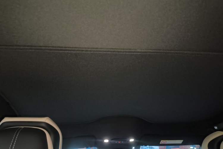 Used Xiaomi Auto SU7 2024 Four-Wheel Drive Ultra-Long Range Advanced Intelligent Driving Max Edition Headliner