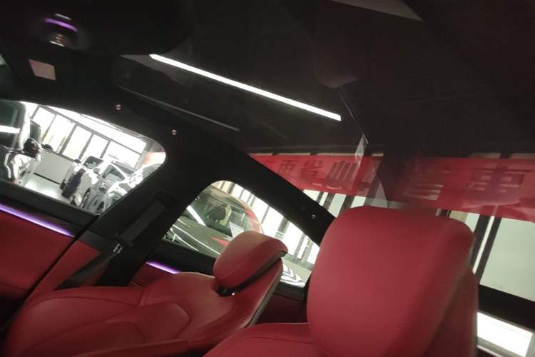 Used Xiaomi Auto SU7 2024 Four-Wheel Drive Ultra-Long Range Advanced Intelligent Driving Max Edition Headliner