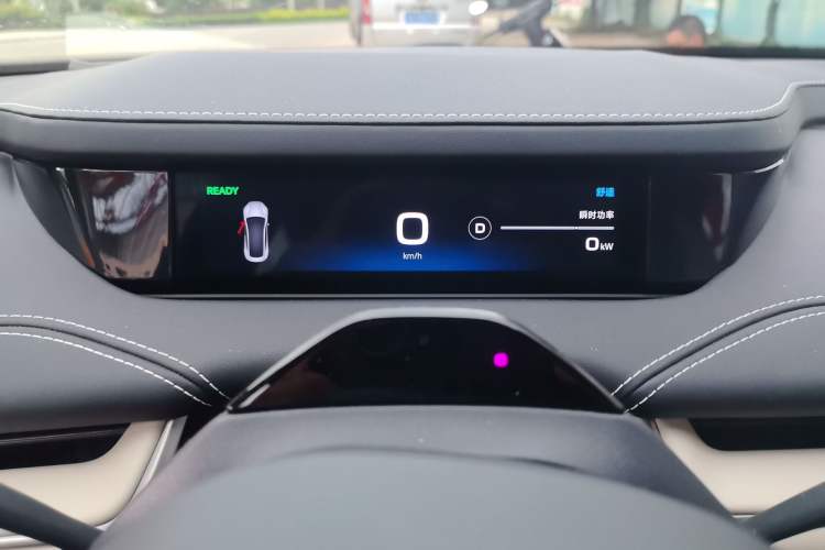 Used Xiaomi Auto SU7 2024 Rear-Drive Ultra-Long Range Advanced Pro-Level Intelligent Driving Version Instrument Cluster