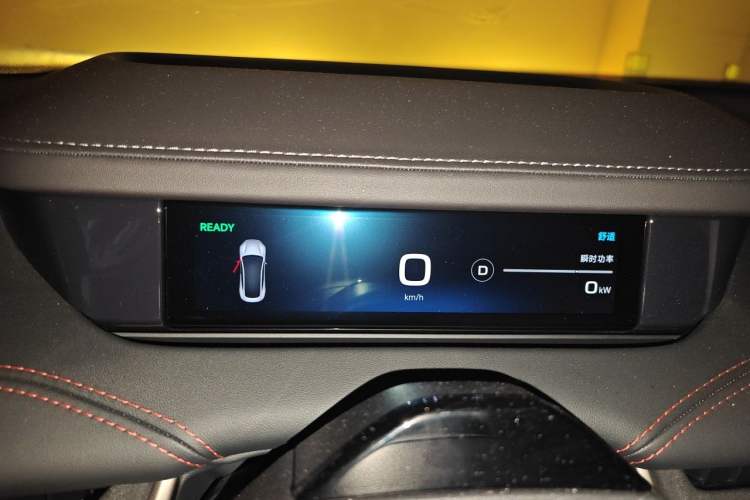 Used Xiaomi Auto SU7 2024 Four-Wheel Drive Ultra-Long Range Advanced Intelligent Driving Max Edition Instrument Cluster