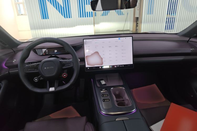 Used Xiaomi Auto SU7 2024 Rear-Drive Long-Range Intelligent Driving Version Interior 2