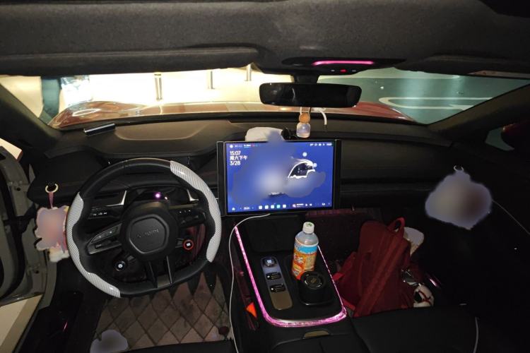 Used Xiaomi Auto SU7 2024 Rear-Drive Ultra-Long Range Advanced Pro-Level Intelligent Driving Version Interior 2