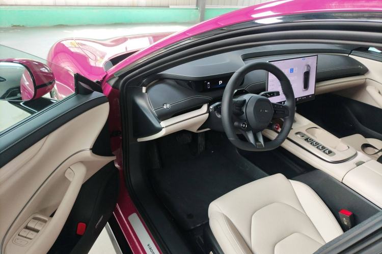 Used Xiaomi Auto SU7 2024 Rear-Drive Ultra-Long Range Advanced Pro-Level Intelligent Driving Version Interior 3