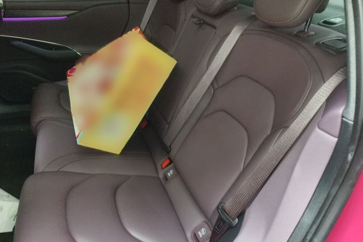 Used Xiaomi Auto SU7 2024 Rear-Drive Long-Range Intelligent Driving Version Interior 4