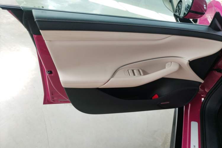Used Xiaomi Auto SU7 2024 Rear-Drive Ultra-Long Range Advanced Pro-Level Intelligent Driving Version Interior 7