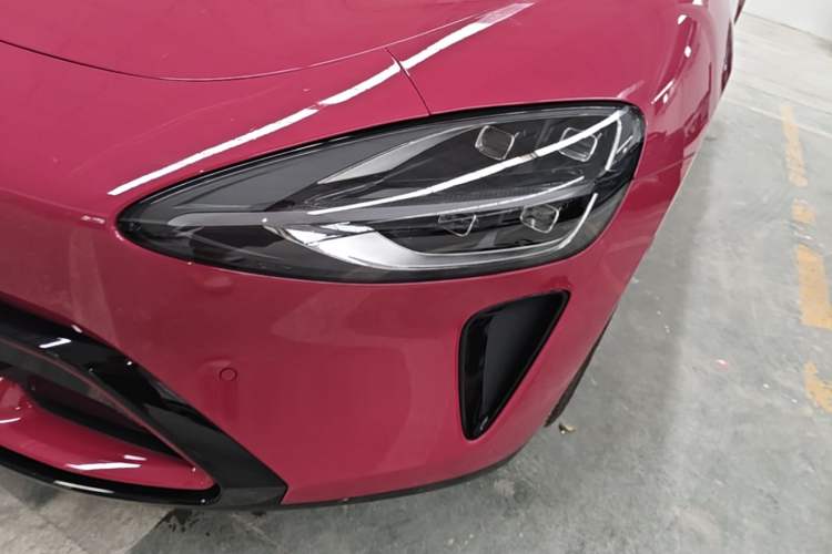 Used Xiaomi Auto SU7 2024 Rear-Drive Long-Range Intelligent Driving Version Left Front Headlight