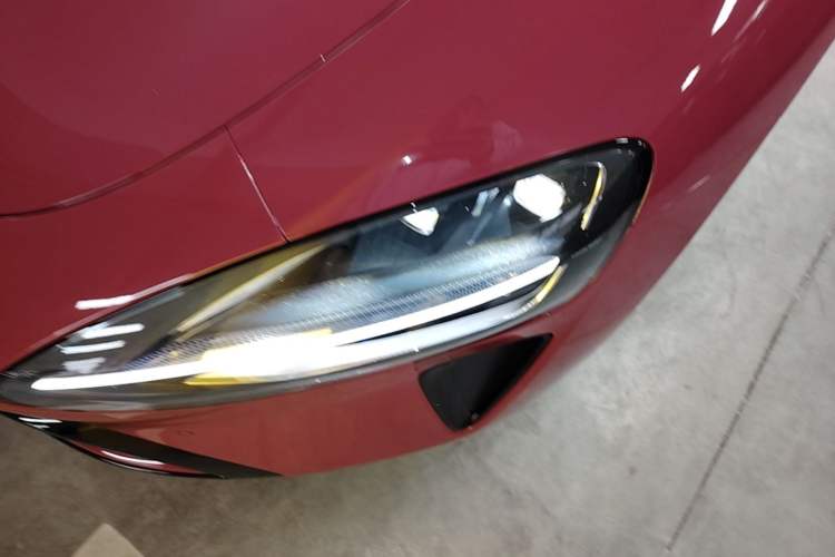 Used Xiaomi Auto SU7 2024 Four-Wheel Drive Ultra-Long Range Advanced Intelligent Driving Max Edition Left Front Headlight