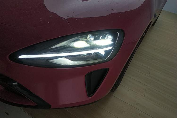 Used Xiaomi Auto SU7 2024 Rear-Drive Long-Range Intelligent Driving Version Left Front Headlight