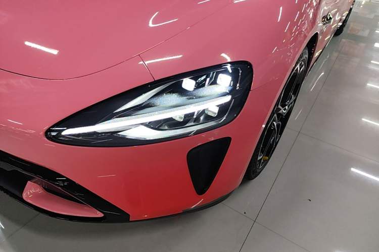 Used Xiaomi Auto SU7 2024 Four-Wheel Drive Ultra-Long Range Advanced Intelligent Driving Max Edition Left Front Headlight