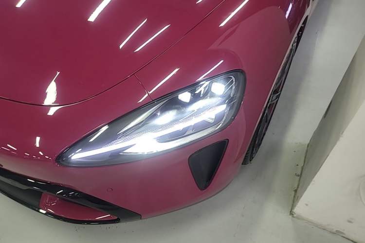 Used Xiaomi Auto SU7 2024 Rear-Drive Ultra-Long Range Advanced Pro-Level Intelligent Driving Version Left Front Headlight