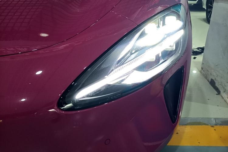 Used Xiaomi Auto SU7 2024 Four-Wheel Drive Ultra-Long Range Advanced Intelligent Driving Max Edition Left Front Headlight