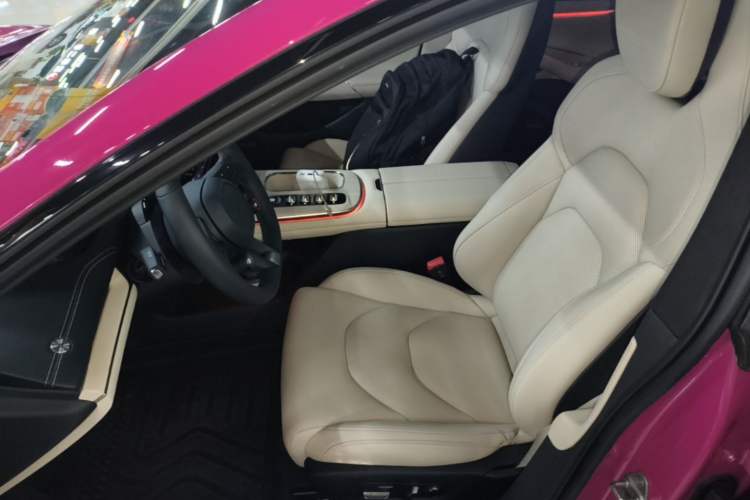 Used Xiaomi Auto SU7 2024 Four-Wheel Drive Ultra-Long Range Advanced Intelligent Driving Max Edition Left Front Seat