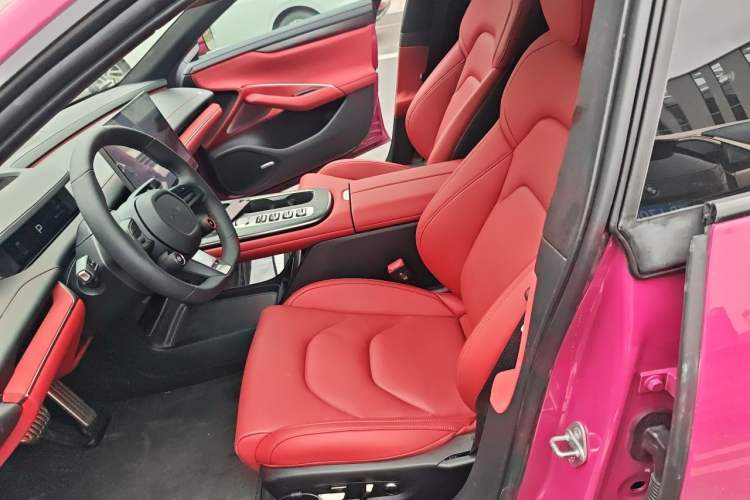 Used Xiaomi Auto SU7 2024 Four-Wheel Drive Ultra-Long Range Advanced Intelligent Driving Max Edition Left Front Seat