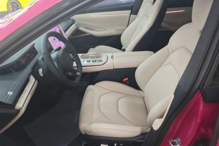 Used Xiaomi Auto SU7 2024 Rear-Drive Long-Range Intelligent Driving Version Left Front Seat