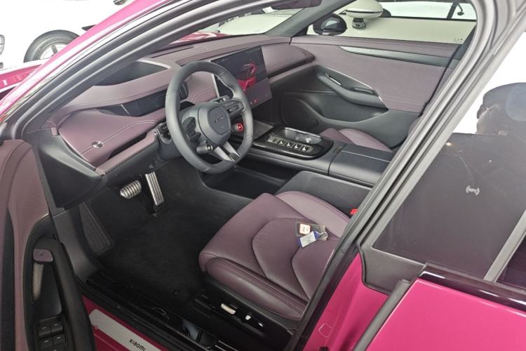 Used Xiaomi Auto SU7 2024 Four-Wheel Drive Ultra-Long Range Advanced Intelligent Driving Max Edition Left Front Seat