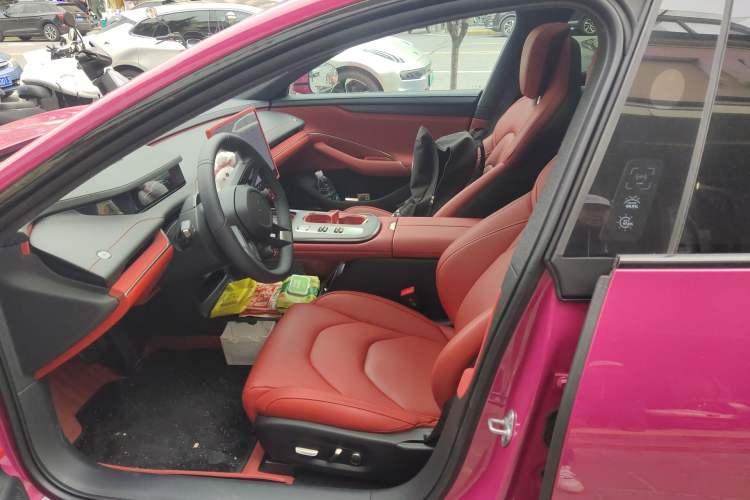 Used Xiaomi Auto SU7 2024 Rear-Drive Long-Range Intelligent Driving Version Left Front Seat