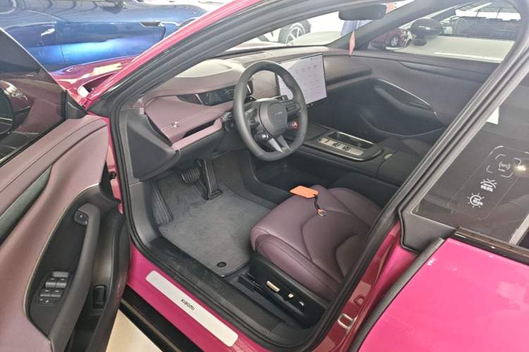 Used Xiaomi Auto SU7 2024 Rear-Drive Ultra-Long Range Advanced Pro-Level Intelligent Driving Version Left Front Seat