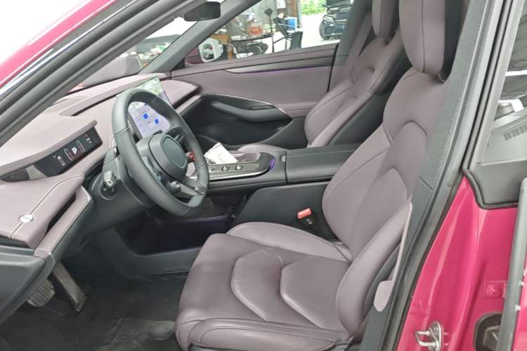 Used Xiaomi Auto SU7 2024 Rear-Drive Long-Range Intelligent Driving Version Left Front Seat