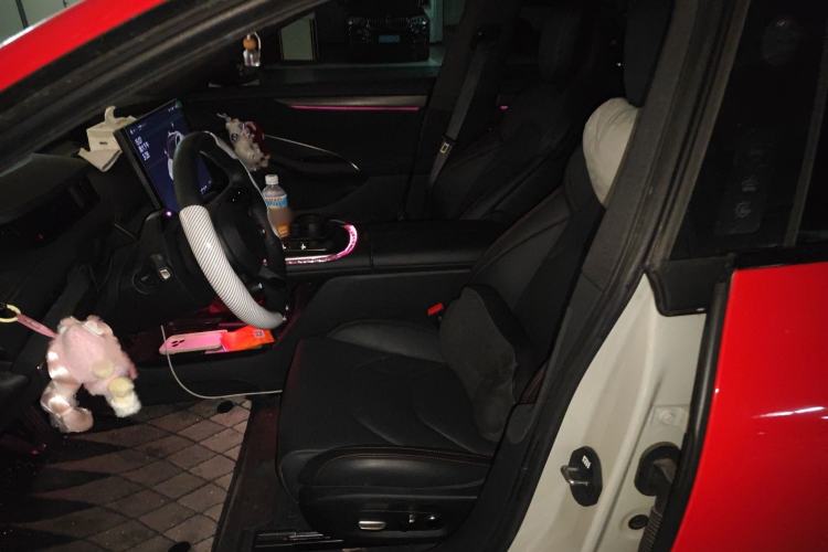 Used Xiaomi Auto SU7 2024 Rear-Drive Ultra-Long Range Advanced Pro-Level Intelligent Driving Version Left Front Seat