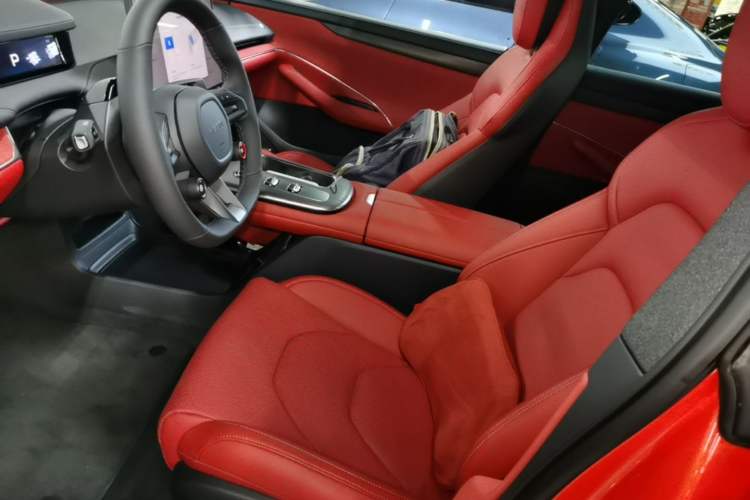 Used Xiaomi Auto SU7 2024 Rear-Drive Long-Range Intelligent Driving Version Left Front Seat