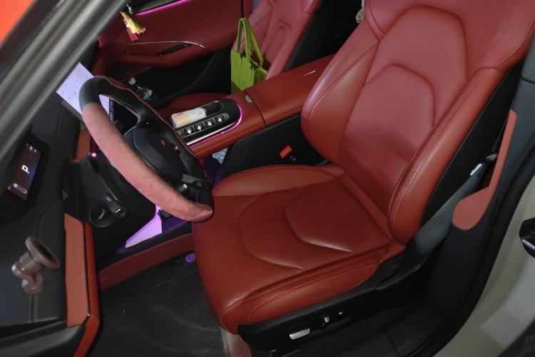 Used Xiaomi Auto SU7 2024 Rear-Drive Ultra-Long Range Advanced Pro-Level Intelligent Driving Version Left Front Seat