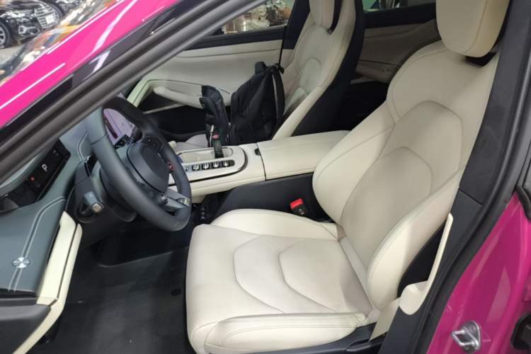 Used Xiaomi Auto SU7 2024 Four-Wheel Drive Ultra-Long Range Advanced Intelligent Driving Max Edition Left Front Seat