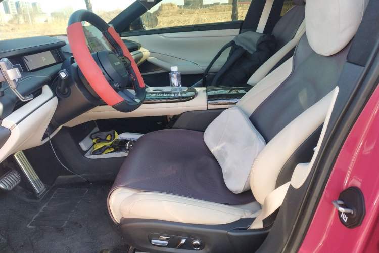 Used Xiaomi Auto SU7 2024 Four-Wheel Drive Ultra-Long Range Advanced Intelligent Driving Max Edition Left Front Seat