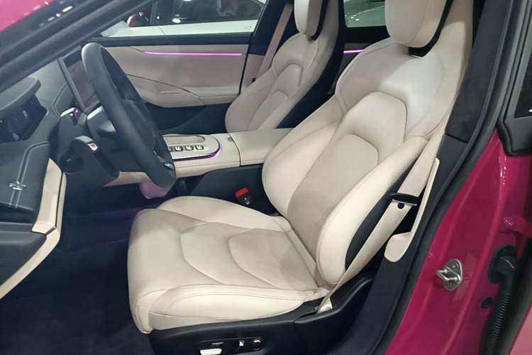 Used Xiaomi Auto SU7 2024 Four-Wheel Drive Ultra-Long Range Advanced Intelligent Driving Max Edition Left Front Seat