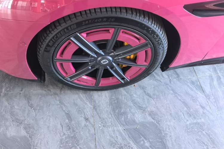 Used Xiaomi Auto SU7 2024 Four-Wheel Drive Ultra-Long Range Advanced Intelligent Driving Max Edition Left Front Wheel Hub
