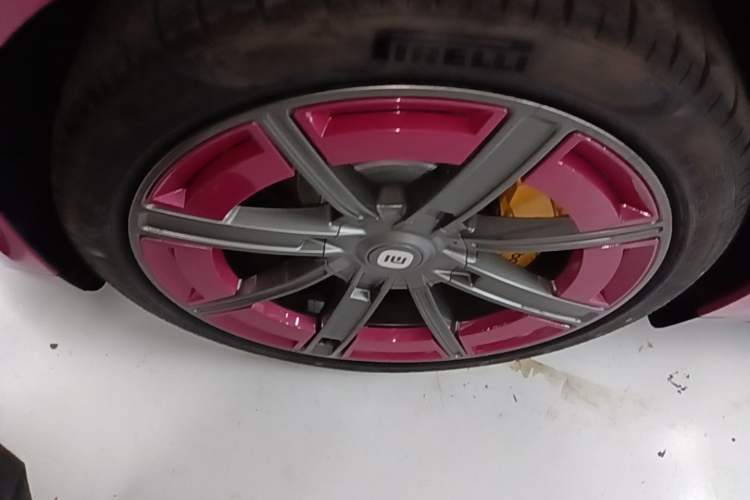 Used Xiaomi Auto SU7 2024 Four-Wheel Drive Ultra-Long Range Advanced Intelligent Driving Max Edition Left Front Wheel Hub