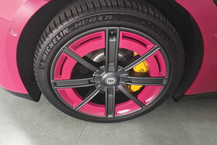 Used Xiaomi Auto SU7 2024 Rear-Drive Long-Range Intelligent Driving Version Left Front Wheel Hub
