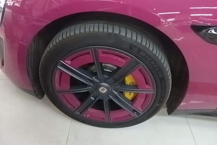 Used Xiaomi Auto SU7 2024 Four-Wheel Drive Ultra-Long Range Advanced Intelligent Driving Max Edition Left Front Wheel Hub