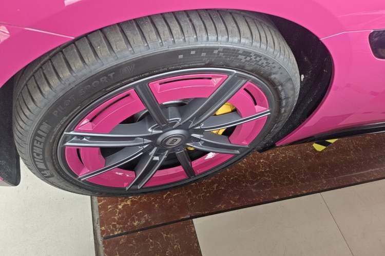 Used Xiaomi Auto SU7 2024 Four-Wheel Drive Ultra-Long Range Advanced Intelligent Driving Max Edition Left Front Wheel Hub