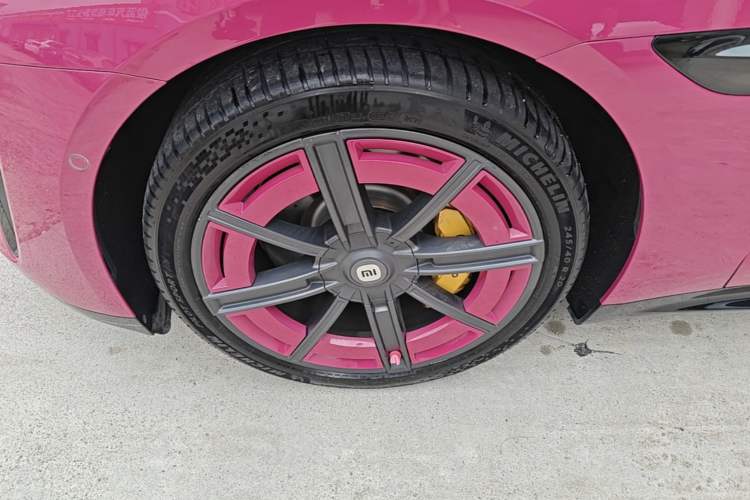 Used Xiaomi Auto SU7 2024 Rear-Drive Long-Range Intelligent Driving Version Left Front Wheel Hub