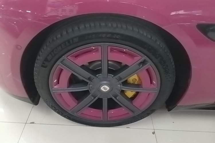 Used Xiaomi Auto SU7 2024 Four-Wheel Drive Ultra-Long Range Advanced Intelligent Driving Max Edition Left Front Wheel Hub