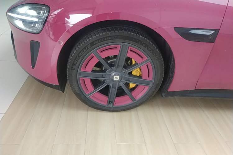 Used Xiaomi Auto SU7 2024 Rear-Drive Long-Range Intelligent Driving Version Left Front Wheel Hub