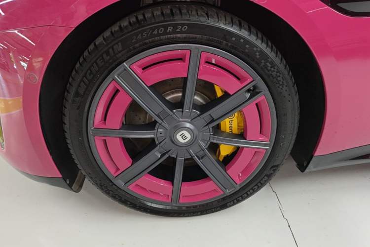 Used Xiaomi Auto SU7 2024 Four-Wheel Drive Ultra-Long Range Advanced Intelligent Driving Max Edition Left Front Wheel Hub