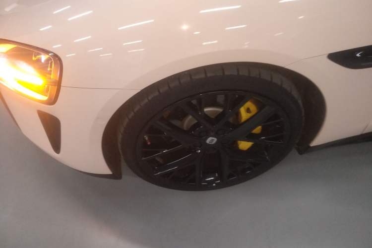 Used Xiaomi Auto SU7 2024 Four-Wheel Drive Ultra-Long Range Advanced Intelligent Driving Max Edition Left Front Wheel Hub