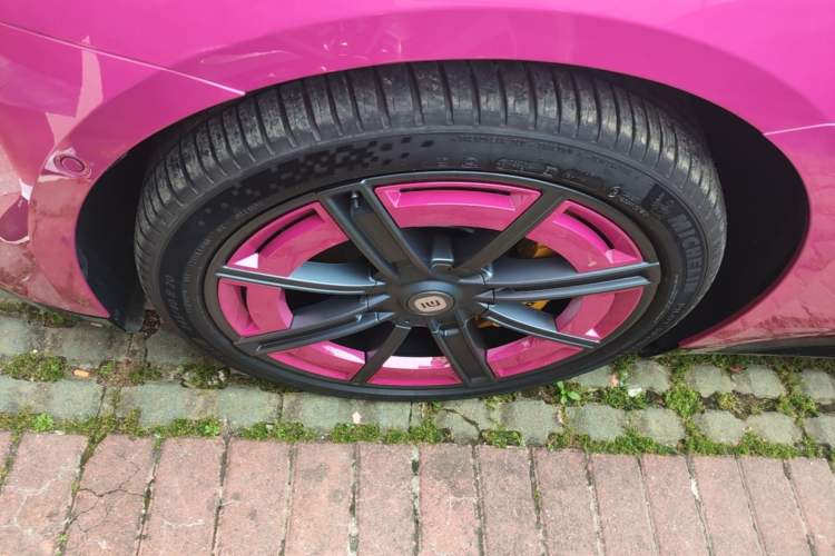 Used Xiaomi Auto SU7 2024 Rear-Drive Long-Range Intelligent Driving Version Left Front Wheel Hub