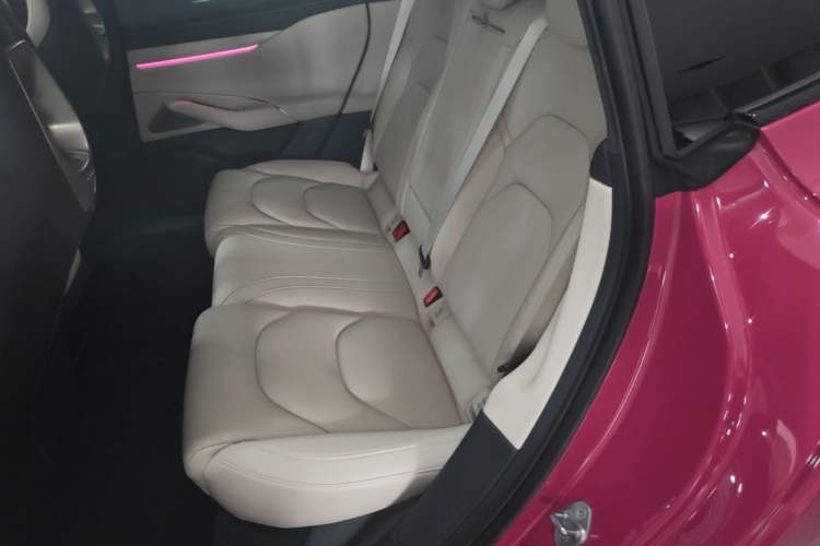 Used Xiaomi Auto SU7 2024 Rear-Drive Long-Range Intelligent Driving Version Left Rear Seat