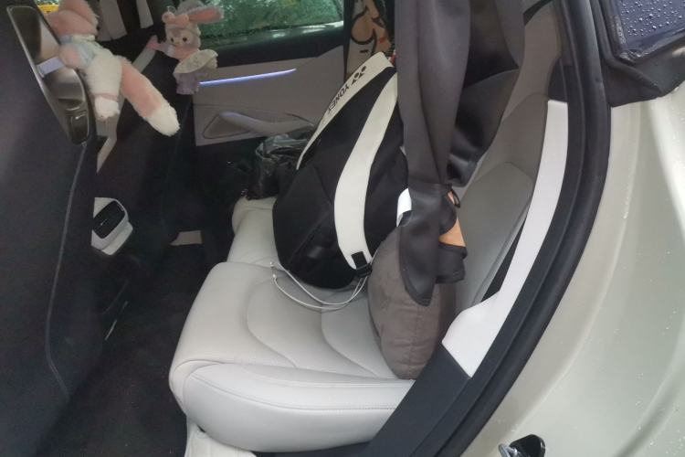 Used Xiaomi Auto SU7 2024 Rear-Drive Ultra-Long Range Advanced Pro-Level Intelligent Driving Version Left Rear Seat