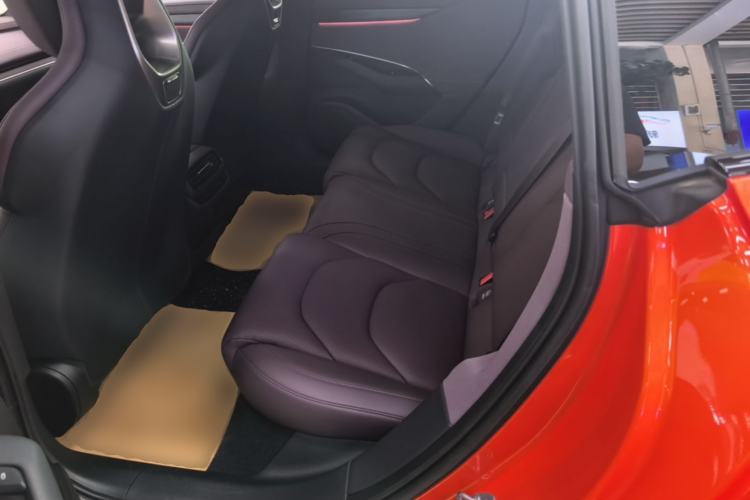 Used Xiaomi Auto SU7 2024 Rear-Drive Long-Range Intelligent Driving Version Left Rear Seat