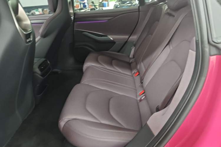 Used Xiaomi Auto SU7 2024 Rear-Drive Long-Range Intelligent Driving Version Left Rear Seat