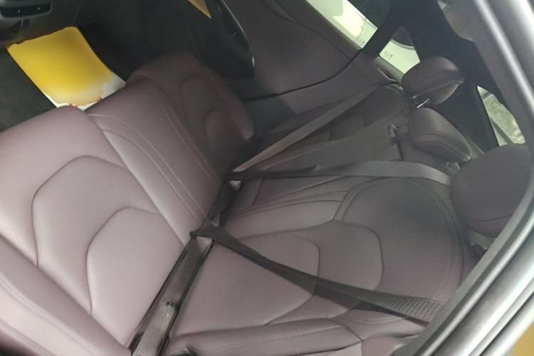 Used Xiaomi Auto SU7 2024 Four-Wheel Drive Ultra-Long Range Advanced Intelligent Driving Max Edition Left Rear Seat