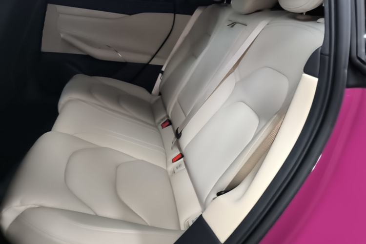 Used Xiaomi Auto SU7 2024 Rear-Drive Ultra-Long Range Advanced Pro-Level Intelligent Driving Version Left Rear Seat