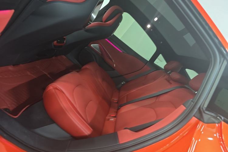 Used Xiaomi Auto SU7 2024 Four-Wheel Drive Ultra-Long Range Advanced Intelligent Driving Max Edition Left Rear Seat